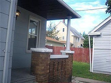 2nd image of 1422 Winchester Ave