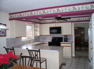 18402 Saratoga Trl, Strongsville, OH