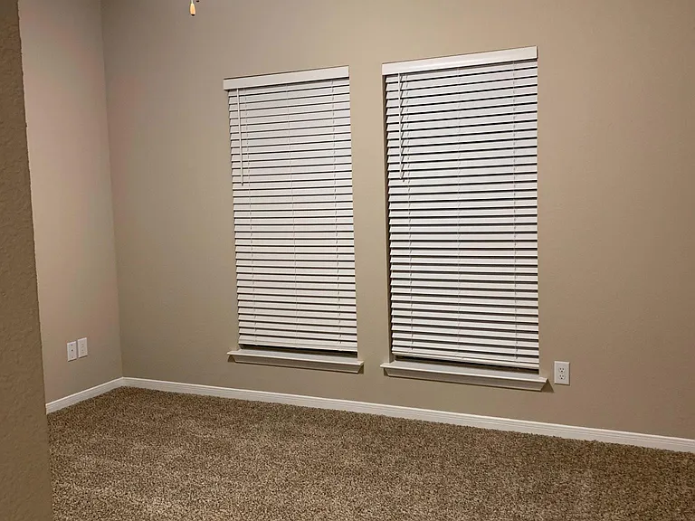 2406 Petersburg Ln — Photo 21