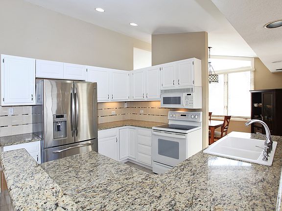 4th image of 1154 Dartmouth Ln