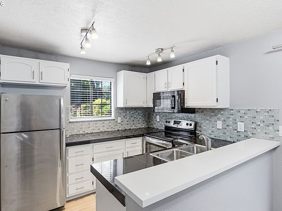 5th image of 4000 Carman Dr #71