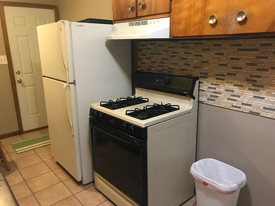 1st image of 423 West St