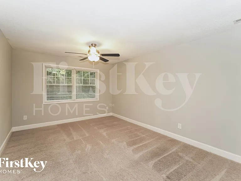 2521 Skyland Dr — Photo 7