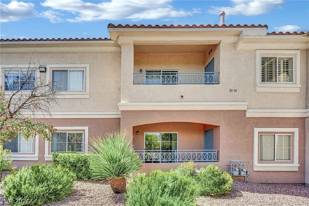 2 bed, 2.0 bath, 1248 sqft, $1,900 — Photo 3