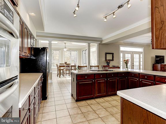 5th image of 8810 Hampton Station Ct