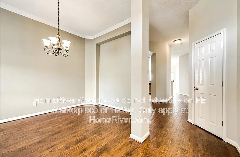 3 bed, 2.0 bath, 1831 sqft, $2,700 — Photo 4