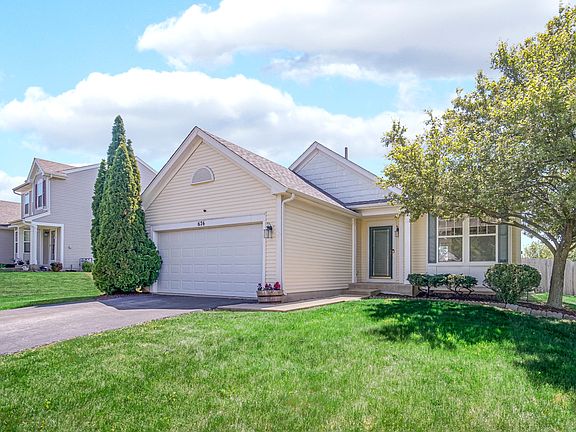 3rd image of 676 Hamilton Ln