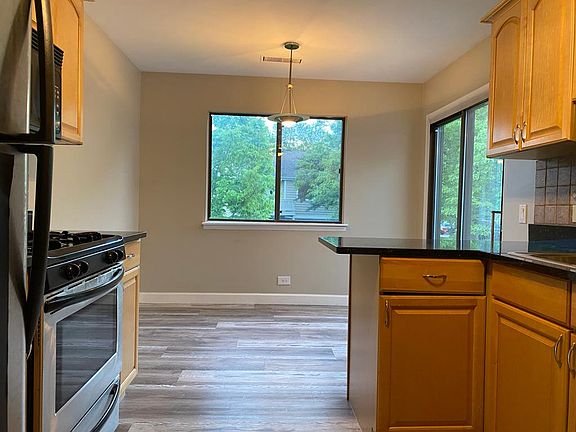5th image of 275 Kings Mill Ct Unit D2