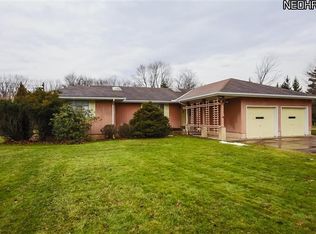 3852 Harris Rd, Broadview Heights, OH 44147