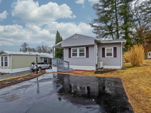 281 Chauncey Walker St #185, Belchertown, MA 01007
