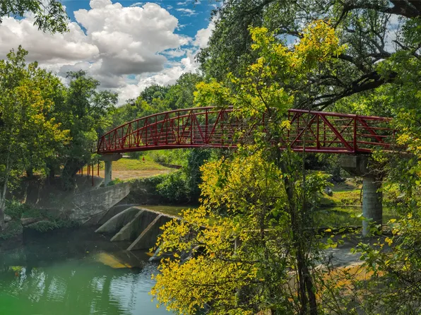 Overton Ct, Granbury, TX 76048