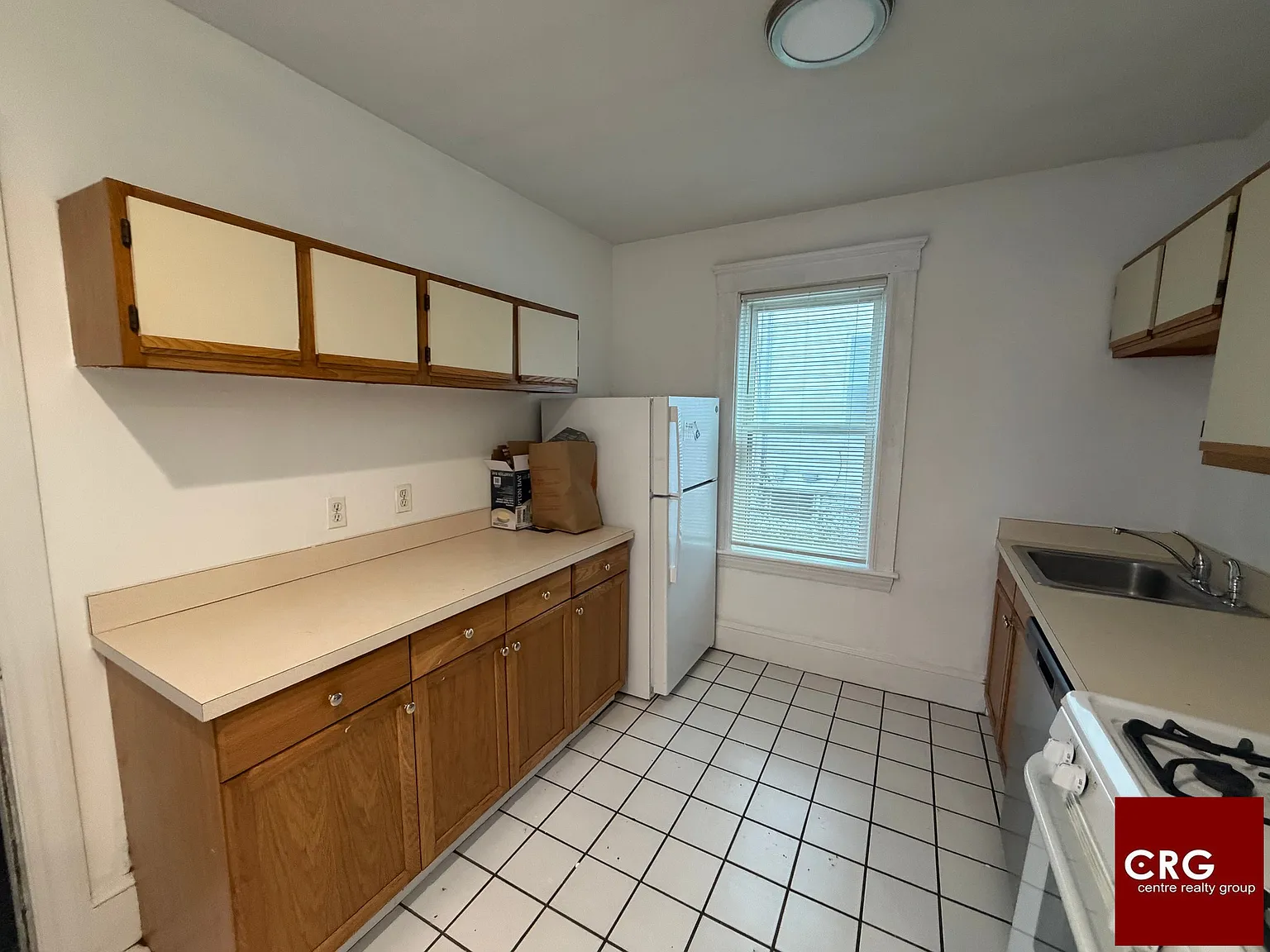 3 bed, 1.0 bath, $2,900 — Photo 2