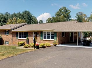 565 Armstrong Rd, Pilot Mtn, NC 27041