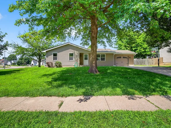 1341 E 20th St, Norwalk, IA 50211