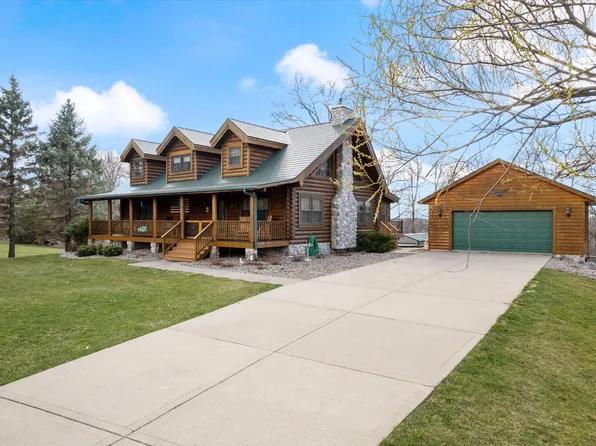 1764 Red Fox Dr, Red Wing, MN 55066