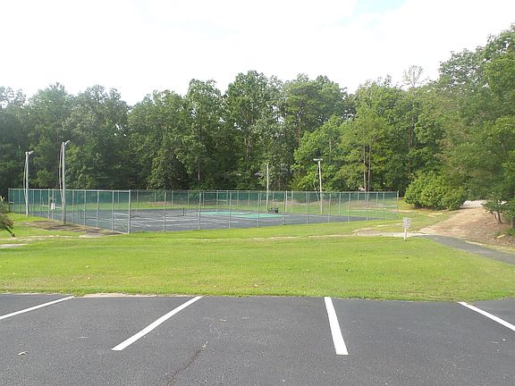 3rd image of 1030 Plantation Circle Circle