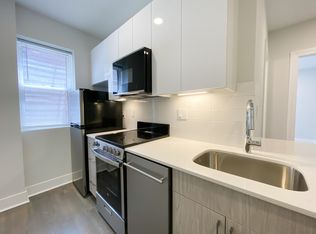 151 Park Dr APT 8, Boston, MA 02215