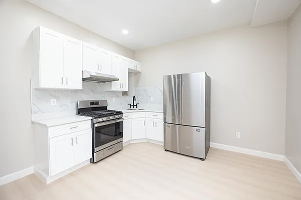 Rented by Oxford Property Group | media 19