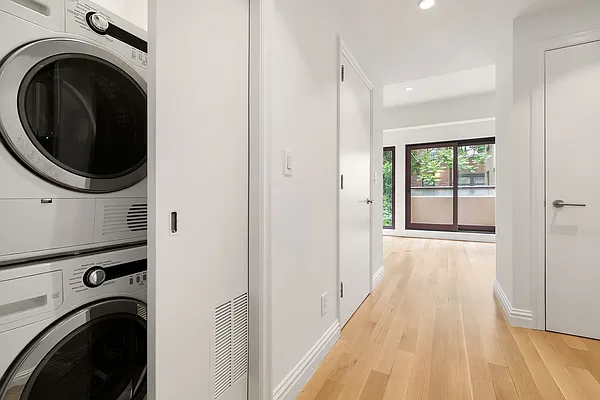 Rented by Compass | media 47