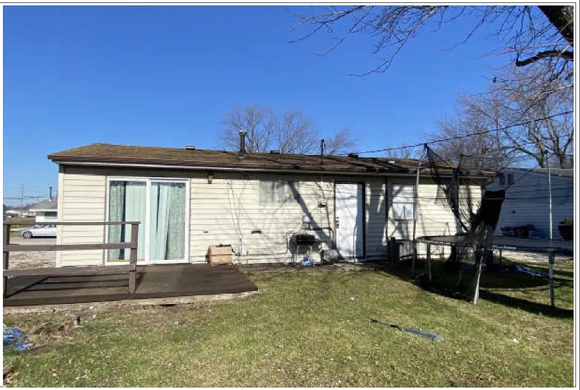 2821 East Cardinal Drive — Photo 3