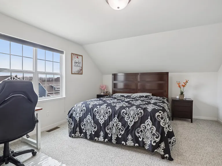 9924 Peach Leaf Ln — Photo 28