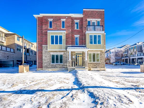 7 Sweet Pear St, Markham, ON L6C 3M3