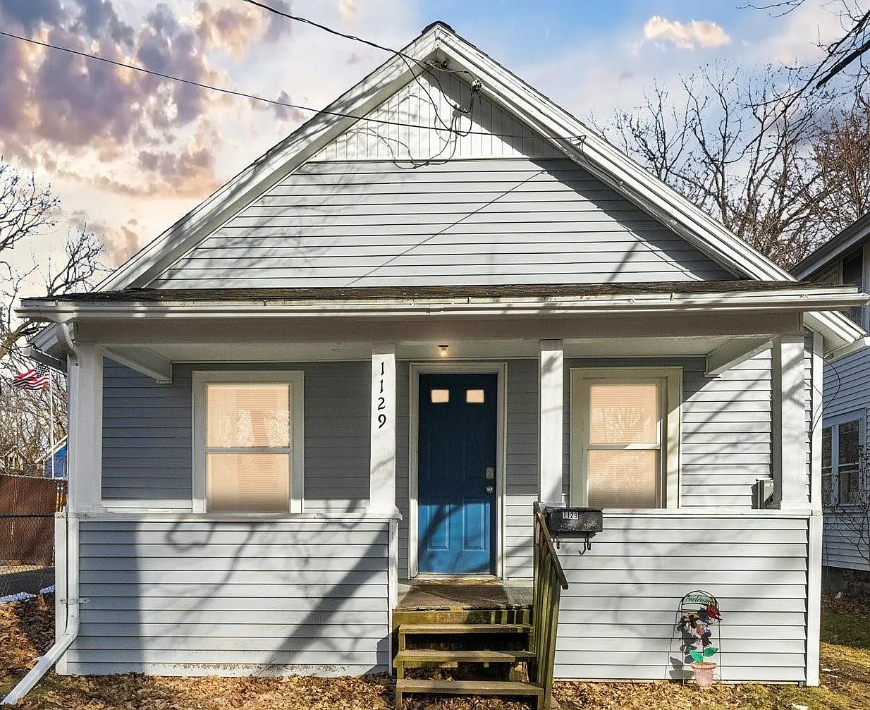 1129 Bensch St photo 1