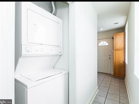 3rd image of 1247 S 21st St #3