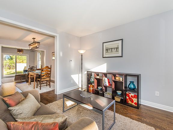 3rd image of 276 Linden Ave
