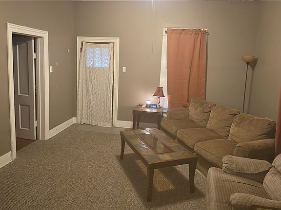 5th image of 118 S Pine St