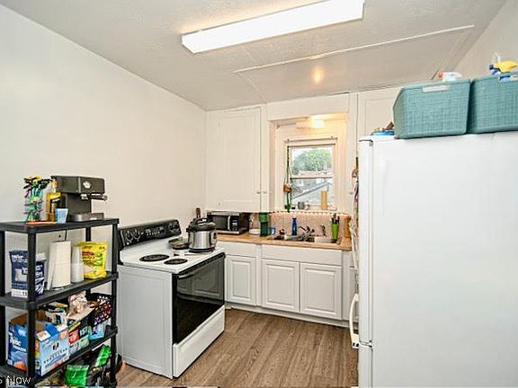 5th image of 724/726 Amherst Rd NE