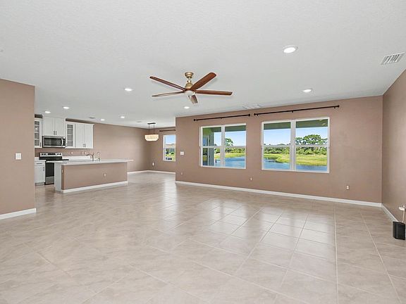 3rd image of 5022 Alabaster Dr