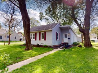 1306 S Georgia Ave, Mason City, IA 50401