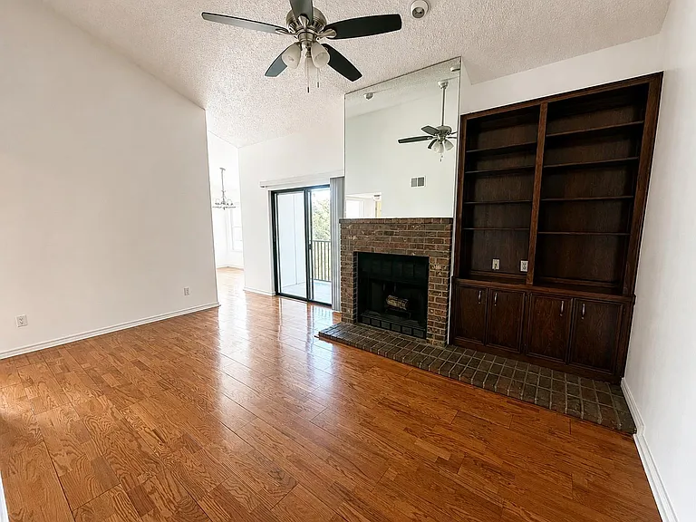 2508 W 12th St #304 — Photo 3
