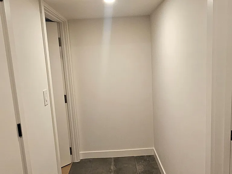 539 Rustic Rd #BASEMENT — Photo 18