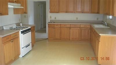 4th image of 5223 E Clay Ave