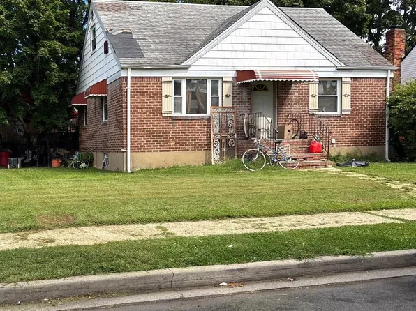 89 Chase Street, Hempstead, NY 11550