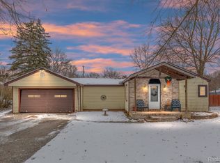 6092 Northrup Dr, Waterford, MI