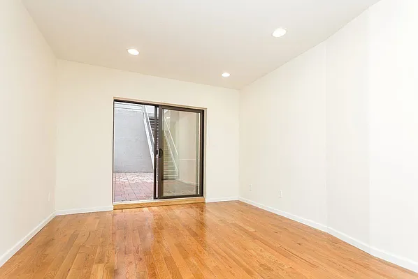 Rented by Compass | media 3