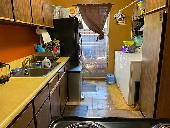 Kitchen and laundry
