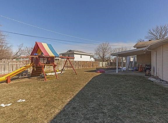 5th image of 16255 Gannon Ave