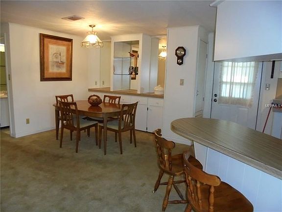 4th image of 2055 S Floral Ave