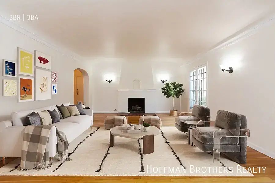 1st image of 181 S Sycamore Ave #102A