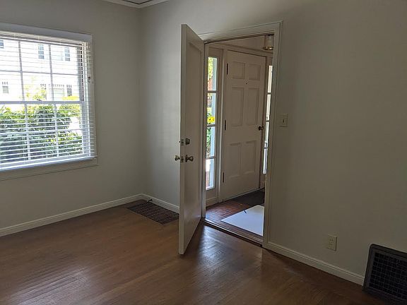 Front entry to living room from I St
