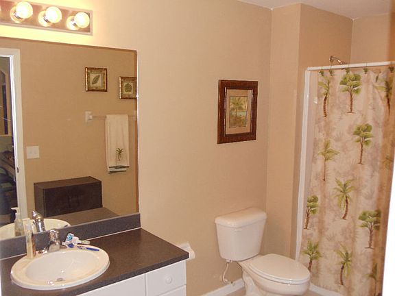 Guest or children's bathroom