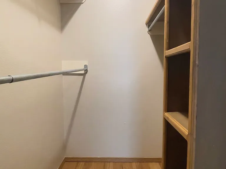 Large Master Closet!!