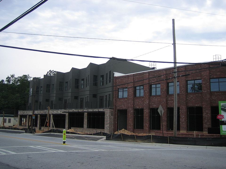 2nd image of 2030 Main St NW #202