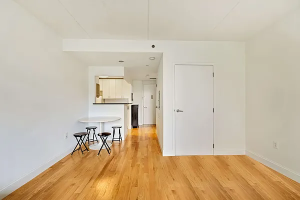 Rented by Compass | media 13