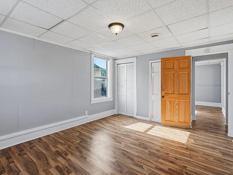 921 15th Street — Photo 3