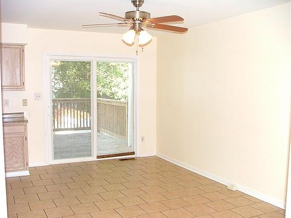 Eat In Kitchen area w/ Sliders to Deck